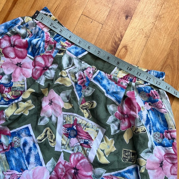 Vintage floral shorts Fits S-M - Picture 7 of 7